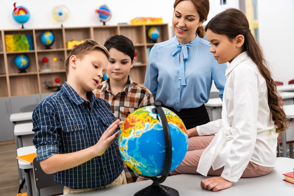 Где пройти обучение на учителя географии дистанционно?
